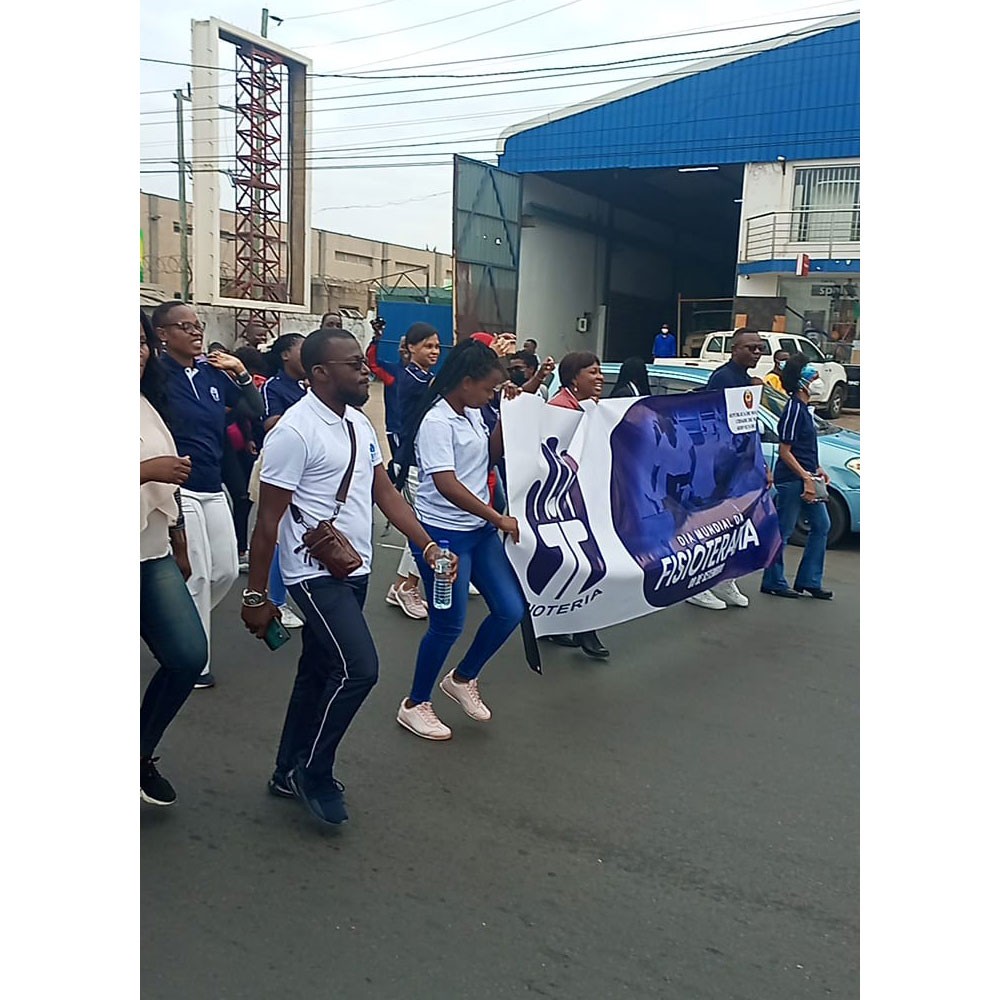 Photo of students from ISCISA, Mozambique taking part in celebrations organised by students in Brazil for World PT Day 2022