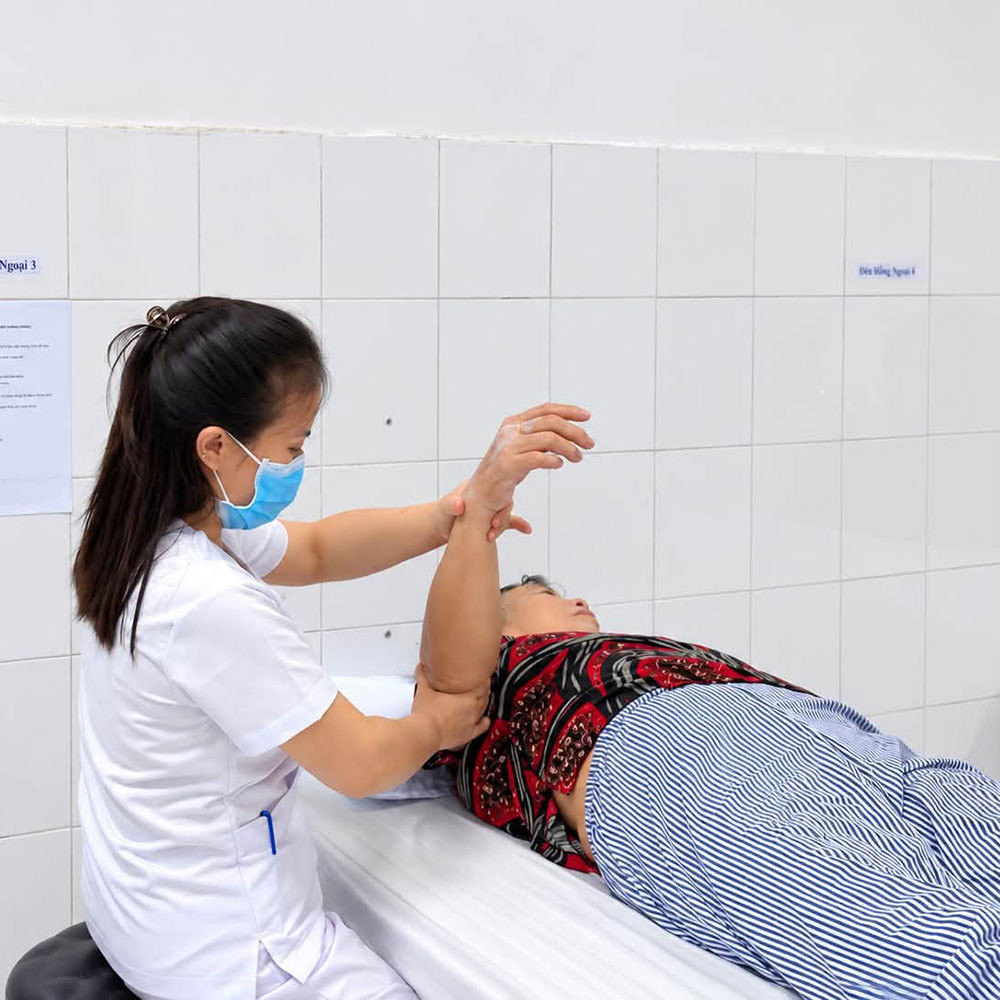 Photo showing activities held to mark World PT Day 2026 in Vietnam