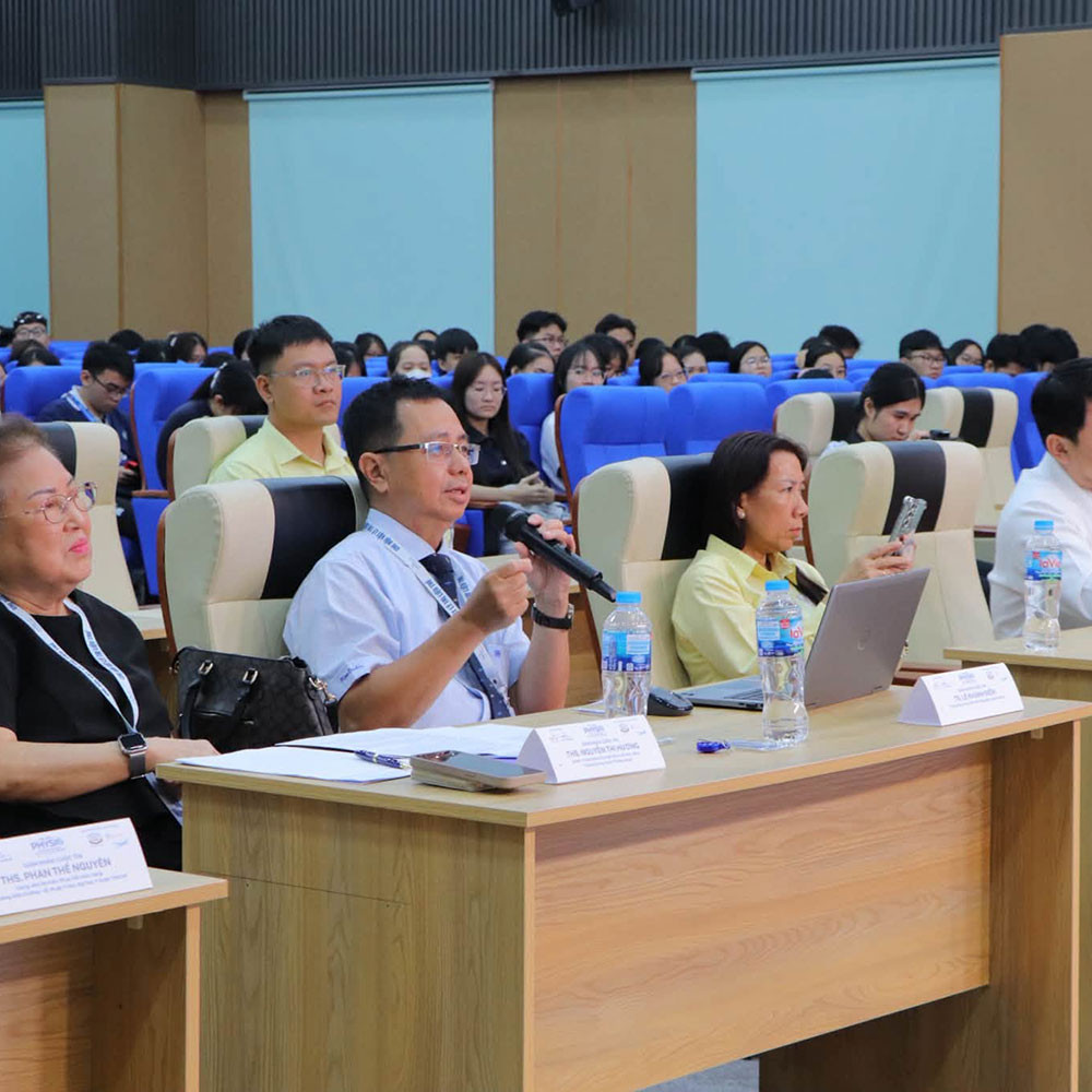 Photo showing activities held to mark World PT Day 2026 in Vietnam