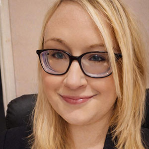 Headshot photo of Chloe Martin